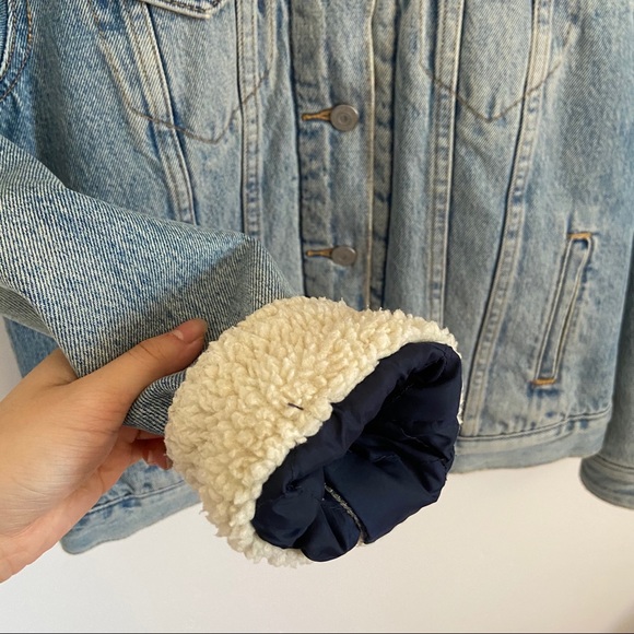 Levis denim jacket - Picture 3 of 3